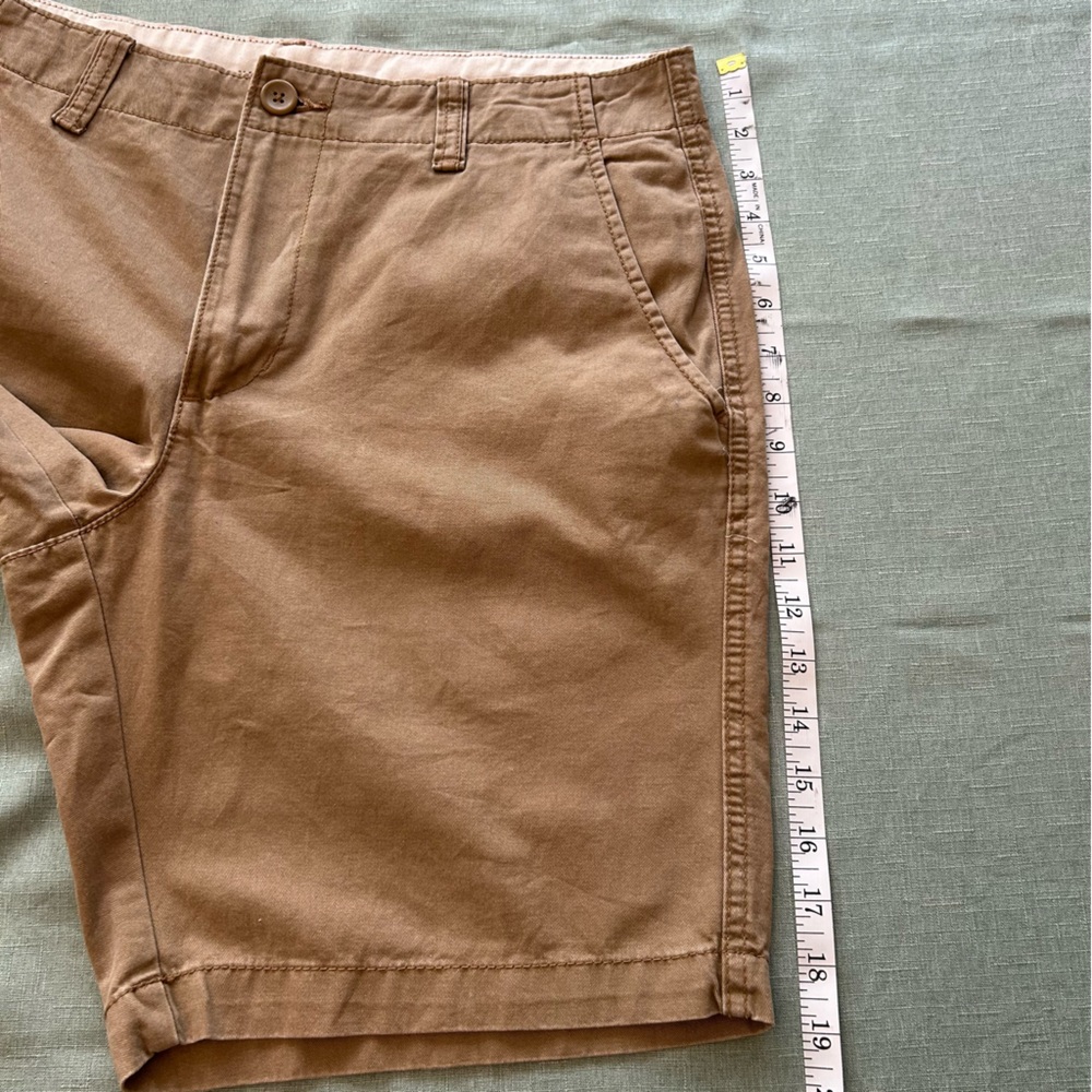 Old Navy Lived-In Straight Men’s Shorts - Picture 14 of 16